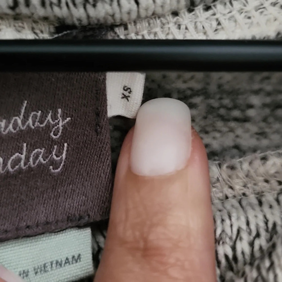 Anthropologie x Saturday Sunday | Cowl Neck Gray Marled Hi-Lo Sweater - Size XS - Picture 11 of 13